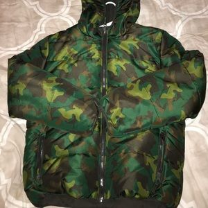 Boys Camo puffy jacket
